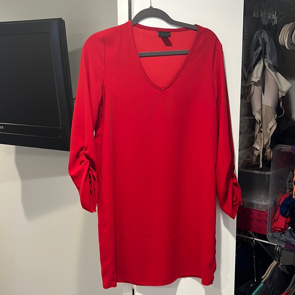 Tahari Dress - long sleeve, sexy length (Size 6)